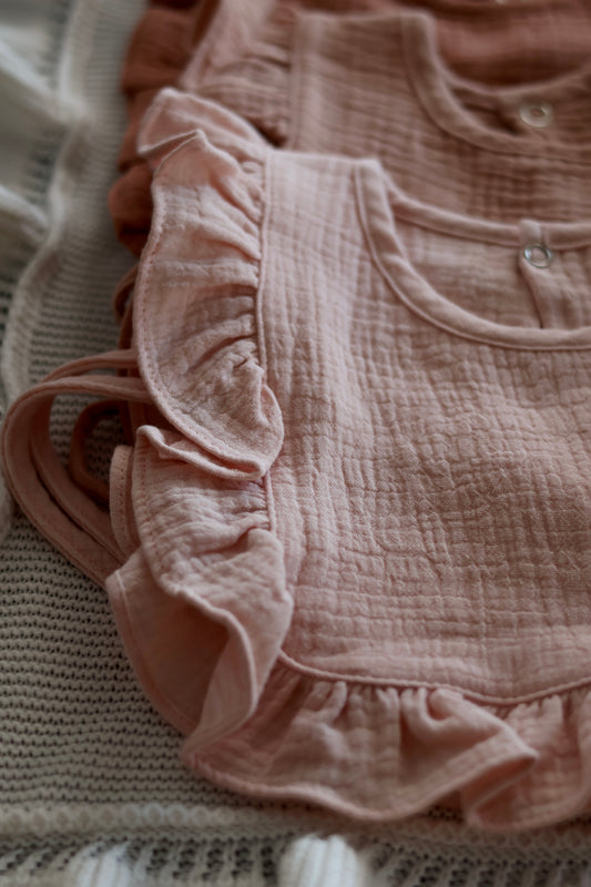 The keepsake ruffle bib