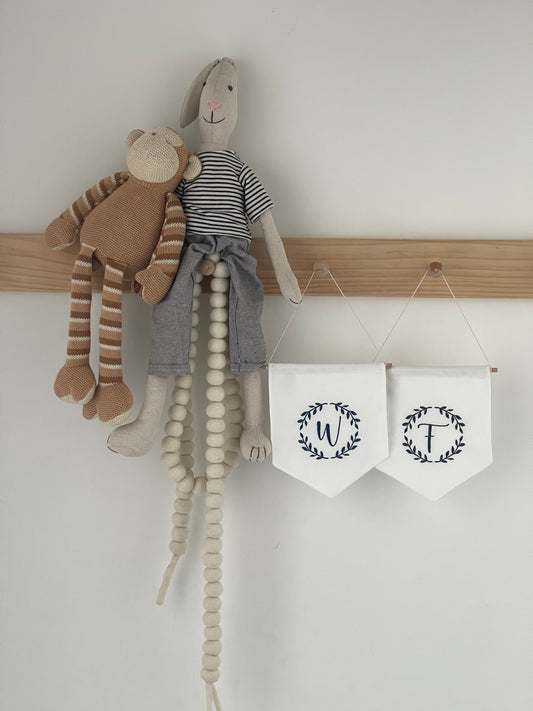 Vine Initial Mini Banner