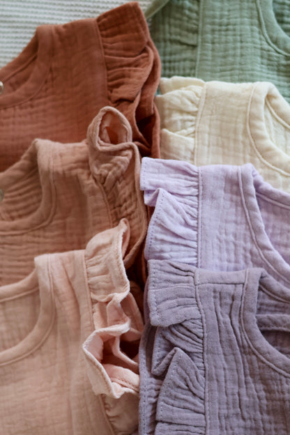 The keepsake ruffle bib